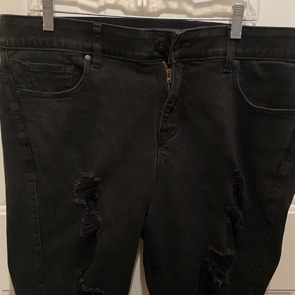 torrid Denim - Torrid Bombshell Skinny black Jeans.